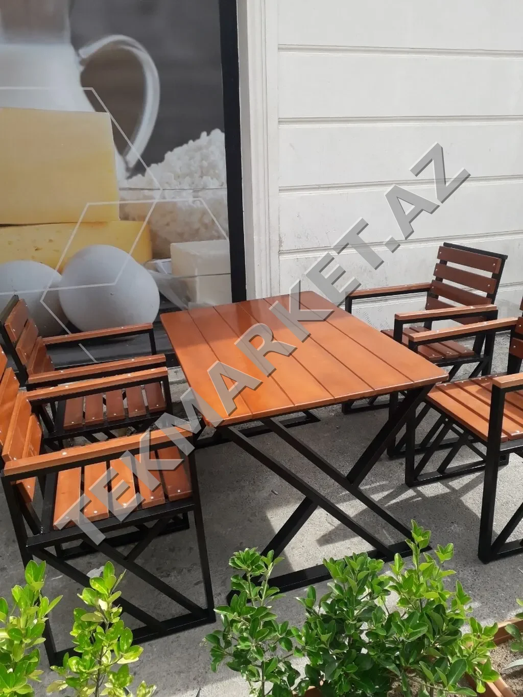 Dördbucaq masa, 4 stul, Açılmayan, Stullar ilə, Metal